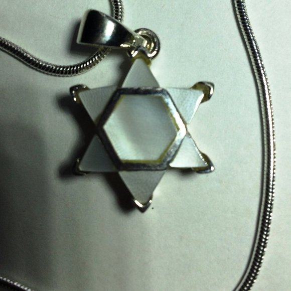 Star of David Silver and Mother Of Pearl Necklace - Picture 3 of 4